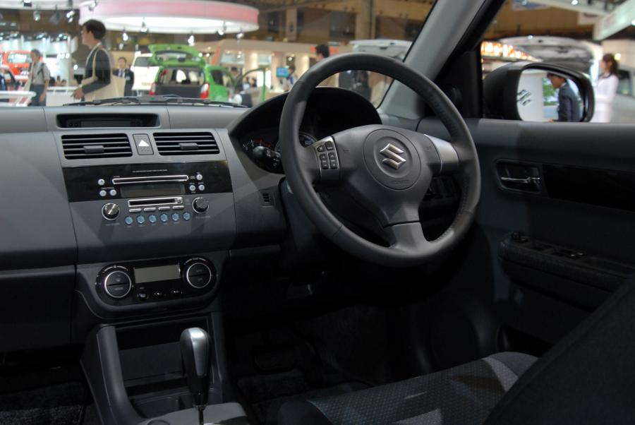  Suzuki Kizashi 2010 года  (фото 97 из 136)